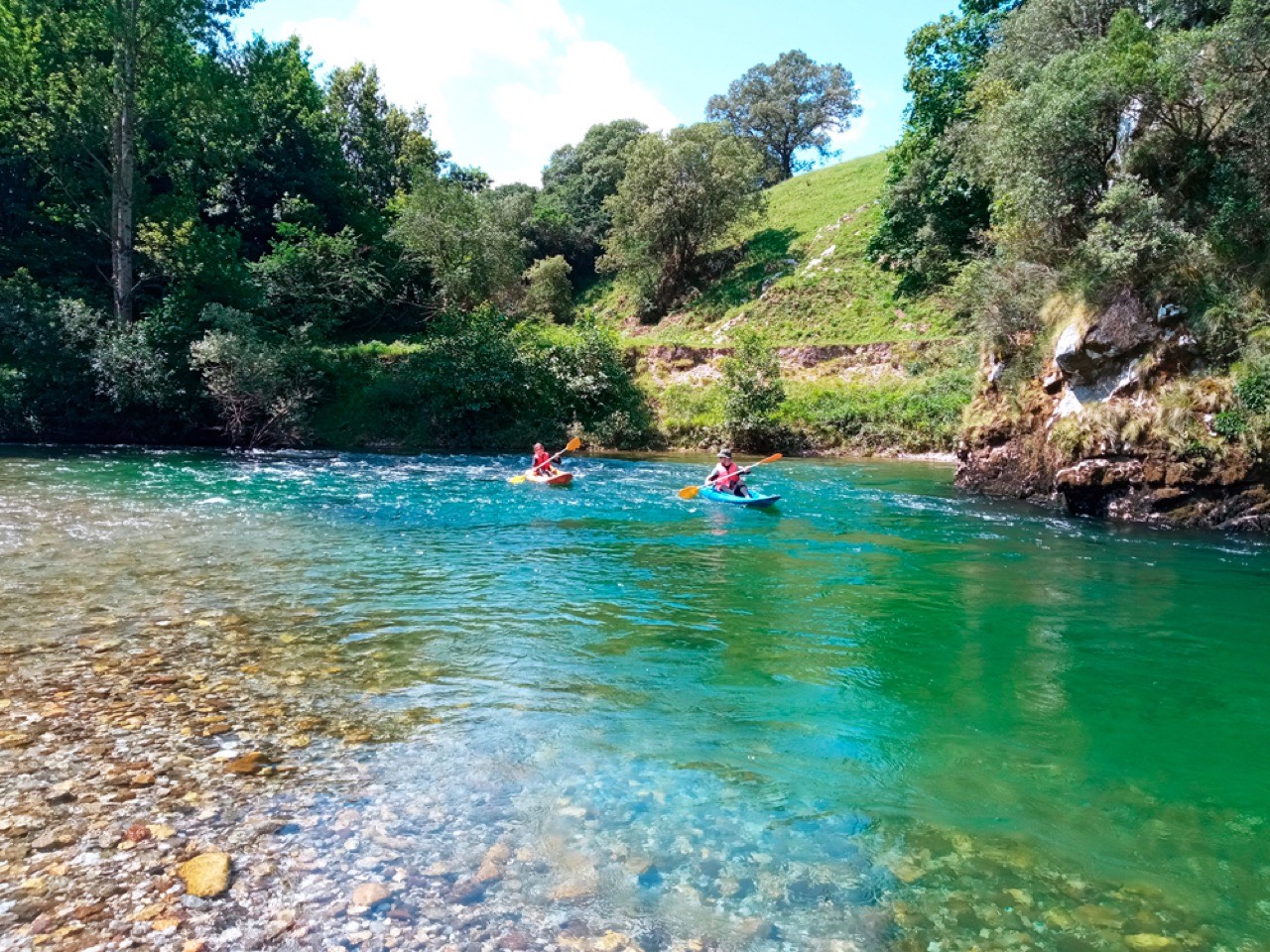Descenso del Deva en canoa · 12 km